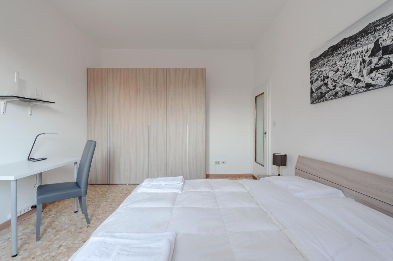 Bright&Cozy C5 Fiera Apartment Bologna Luaran gambar